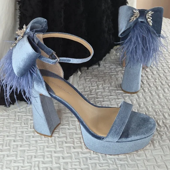 Antonio Melani Womans Powder Blue Platforms  9 Ostrich Feathers Leather Velvet - Picture 2 of 12